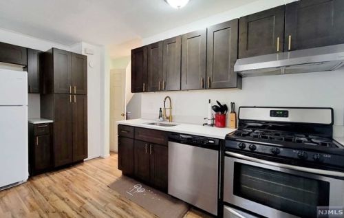 787 Glen Rd, Cliffside Park, NJ 07010-2116