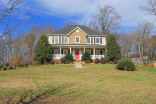 1075 Hooper Woods Dr, Forest, VA 24551-2296