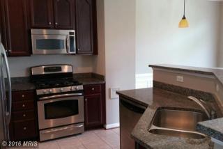 6835 Hampton Bay Ln, Gainesville, VA 20155-6228