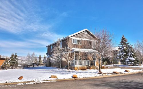 1087 Foxcrest Dr, Park City, UT 84098-6328