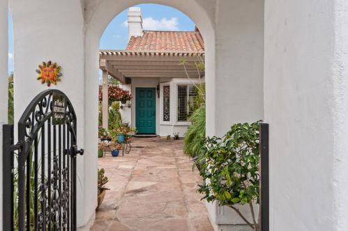 5062 Mycenae Way, Oceanside, CA 92056-7419