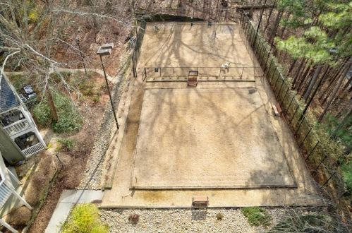 101 Bainbridge Dr, Atlanta GA  30327-4269 exterior