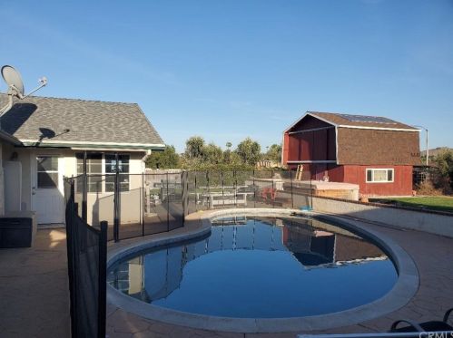 16743 Stallion Pl, Riverside CA  92504-5843 exterior