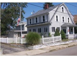 105 Maple Ave, East Providence, RI 02915-5435