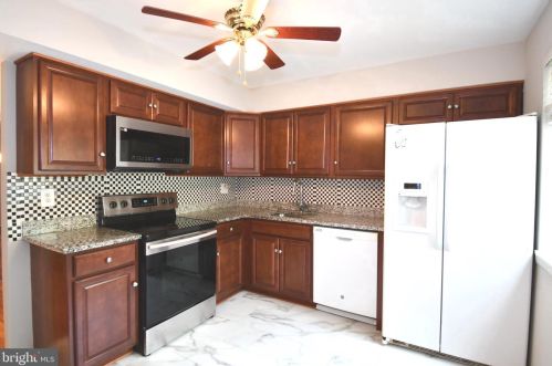 7106 Winter Rose Path, Columbia MD  21045-5129 exterior