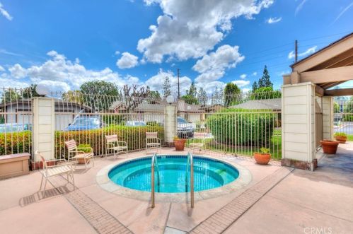 2011 Fruit St, Santa Ana, CA 92701-4456