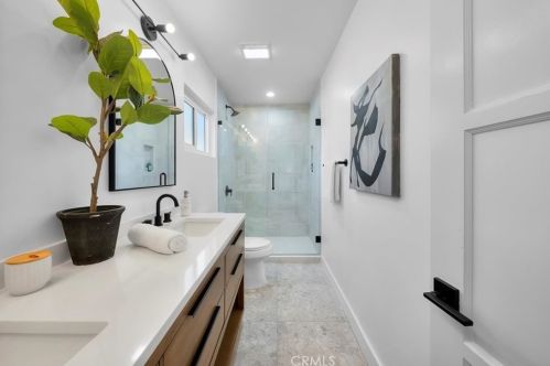 22721 Ladeene Ave, Torrance CA  90505-3440 exterior