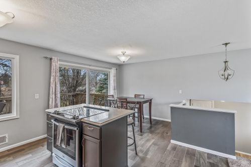 3940 Beryl Rd, Saint Paul MN  55122-1613 exterior