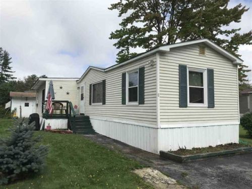 8 Emperor Dr, Concord, NH 03303-4123