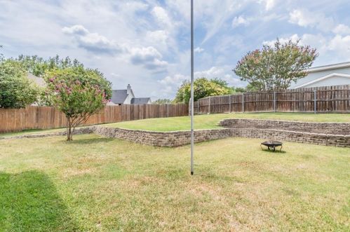 8509 Lake Country Dr, Fort Worth TX  76179-3130 exterior