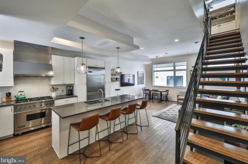 1427 Kater St, Philadelphia, PA 19146-0016