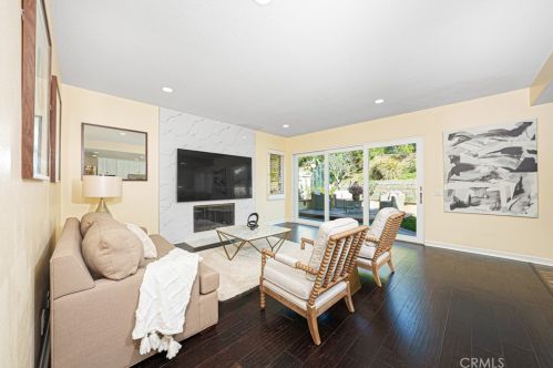 32 Trinity, Irvine CA  92612-3271 exterior