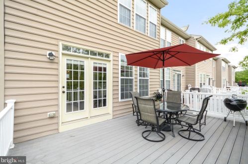 9 Wash House Cir, Middletown MD  21769-7741 exterior