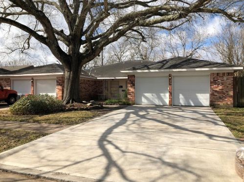 1325 Bellgrove Dr, Taylor Lake Village, TX 77586-6026