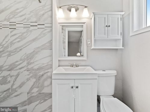 810 Venice Dr, Silver Spring MD 20904-2065 exterior