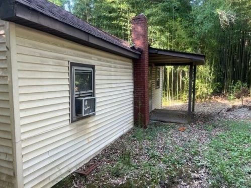 303 Carolina St, Mc Cormick, SC 29835-8923
