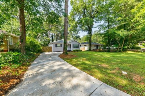 2635 Acadia St, Atlanta, GA 30344-6709
