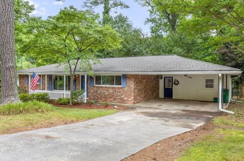 2581 Little John Trl, Marietta, GA 30067-6711