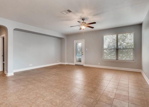 154 Pomegranate Cv, Uhland, TX 78640-6302