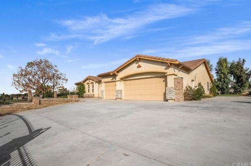 2697 Lyon Ave, Riverside, CA 92503-5807