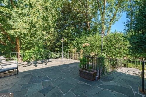 3180 Arden Rd, Atlanta GA  30305-1912 exterior