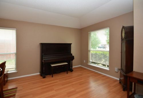 324 Marsha St, Fort Worth TX  76179-1383 exterior