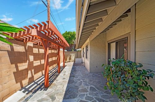 191 Ponderosa Ln, Anaheim, CA 92802-4966