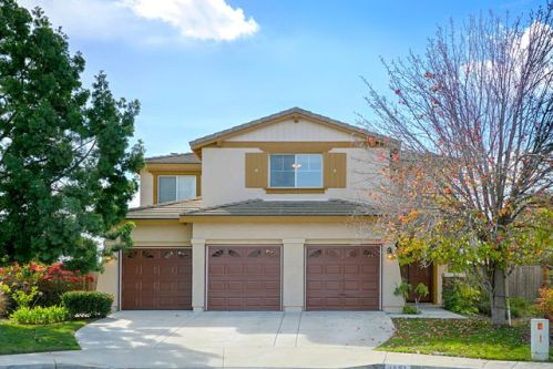 1051 Bells Dr, Oceanside, CA 92057-1923