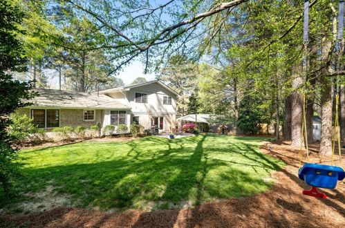 2522 Fontainebleau Dr, Atlanta GA  30360-1230 exterior