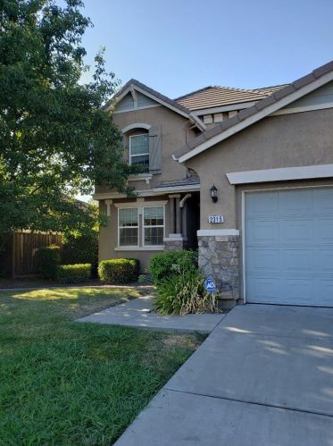 2315 Chamberlain St, Stockton, CA 95212-2754