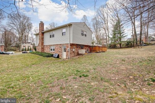 8634 Langport Dr, Springfield VA  exterior