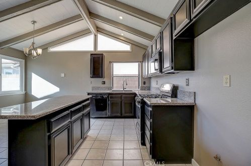 2544 Lark Ellen Ln, Anaheim CA  92806-5606 exterior