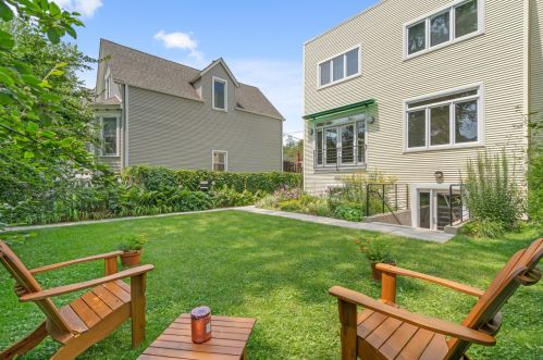 1652 Edgewater Ave, Chicago, IL 60660-4016