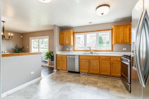 514 Wellington Ct, Mokena, IL 60451-8542
