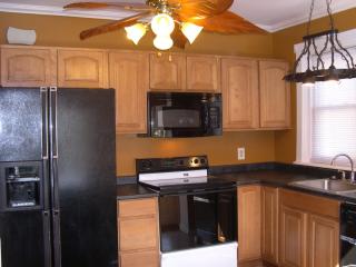 2424 Filbert Ave, Reading PA  19606-2024 exterior