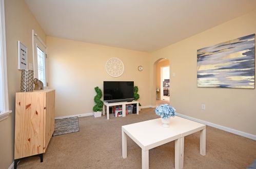 221 Harvest Ln, Cincinnati OH exterior