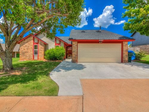 2203 Haverford Ct, Norman, OK 73071-7304