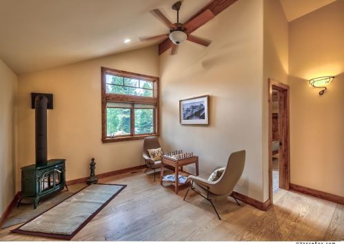 10865 Pine Cone Dr, Truckee CA  96161-3154 exterior