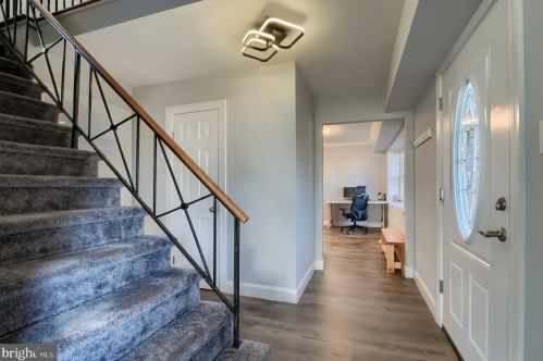 3 Edge Ct, Willingboro, NJ 08046-2412