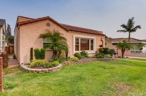 15518 California Ave, Paramount, CA 90723-4312