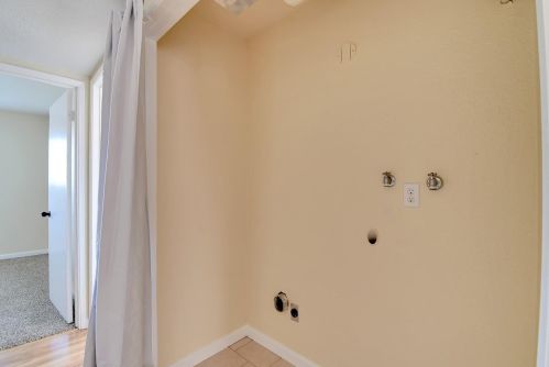 1920 Ahern St, Arboga CA  95901-3323 exterior