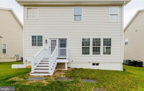 169 Colonial Dr, Charles Town WV 25414-4920 exterior