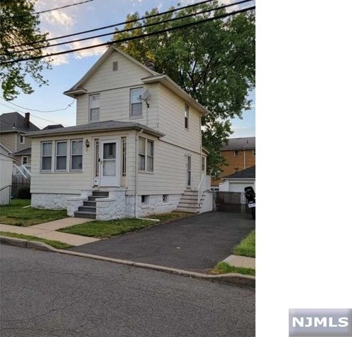 10 Birch St, Ridgefield Park, NJ 07660-2302