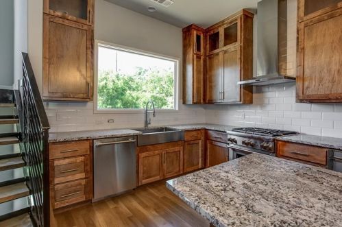 400 Rayner St, Fort Worth TX  76111-1128 exterior