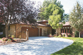 78 Prairiewood Dr, Fargo, ND 58103-4609