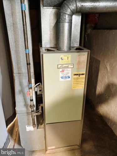 413 Ross St, Lancaster PA  17602-1941 exterior