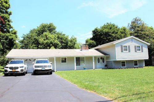 4 Rebel Ln, Norwalk, CT 06850-1804