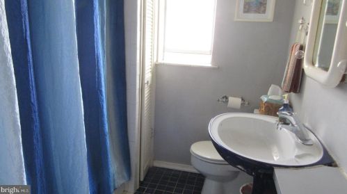 2729 10th St, Philadelphia PA 19148-5006 exterior