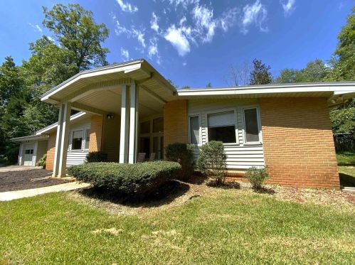 525 Rosedale St, Toccoa, GA 30577-1847