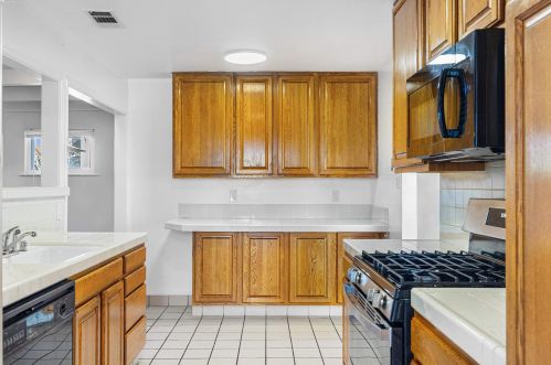 145 Bradford Dr, Sunnyvale, CA 94089-1545